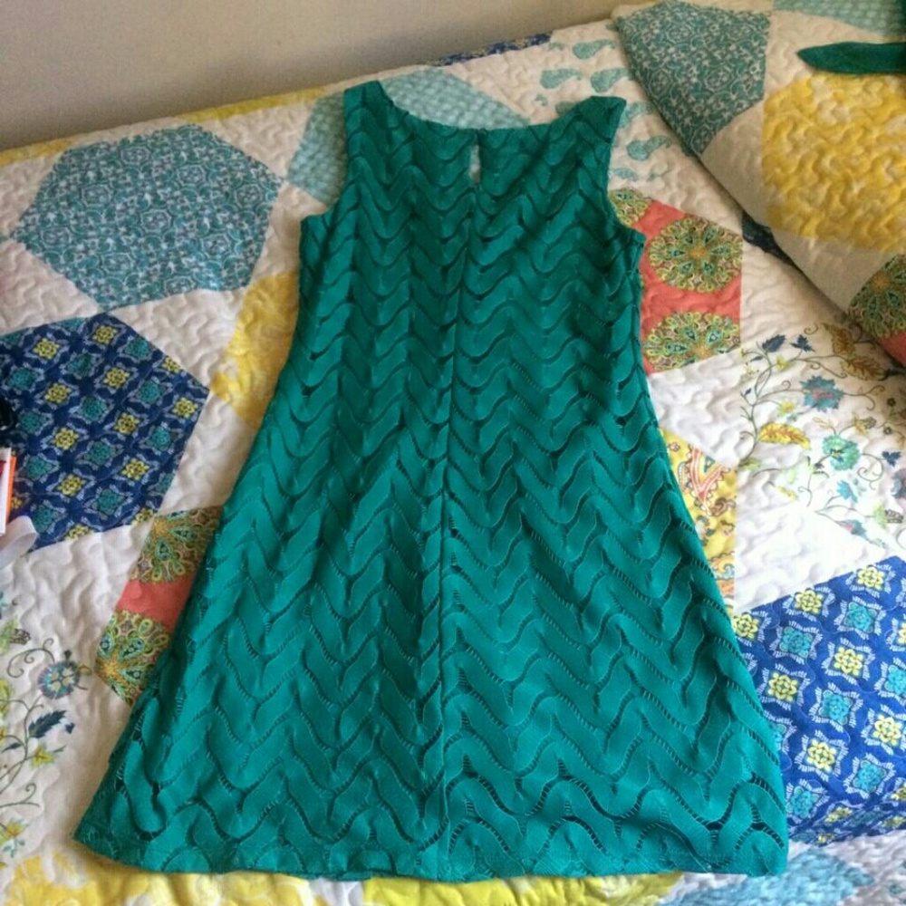 Lace Teal Shift Dress - Picture 2 of 3